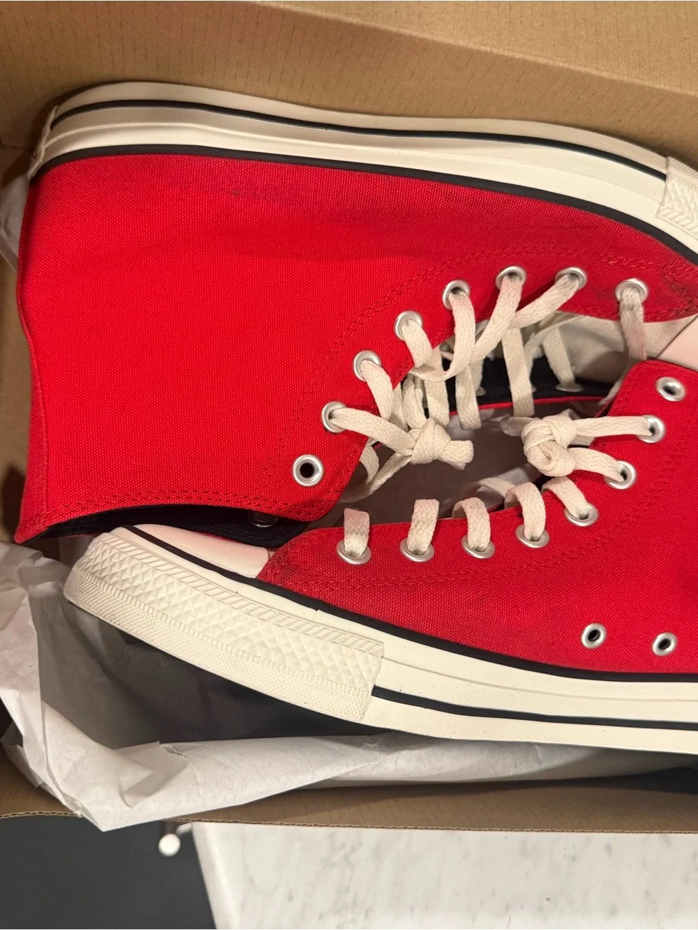Converses High Tops with box - Picture 2 of 3